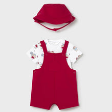 Load image into Gallery viewer, Baby boy's red short dungarees , printed tee shirt and matching red hat. mayoral 1624 boy's set available to buy on kidstff.ie