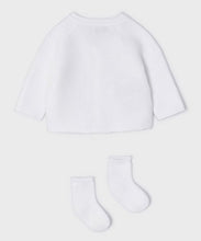 Load image into Gallery viewer, baby cardigan and matching socks knitted in white cotton. Mayoral Ecofriends 1346 baby cardigan and iocks set. Ecofriends sustainable cotton baby cardigan and socks, white., back view.