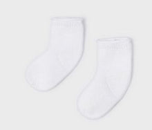 Load image into Gallery viewer, Socks. baby cardigan and matching socks knitted in white cotton. Mayoral Ecofriends 1346 baby cardigan and iocks set. Ecofriends sustainable cotton baby cardigan and socks, white.