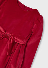 Load image into Gallery viewer, Girl&#39;s red velvet dress with bow detail on belt. Mayoral 4917 red dress. Red velvet party dress for a girl available on kidstuff.ie Detail of front
