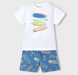 Boys surf-board print tee and shorts. Mayoral 3604 set. Boys top and shorts with surfboard print available on kidstuff.ie